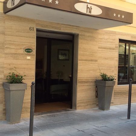 Hotel Touring Ливорно Екстериор снимка