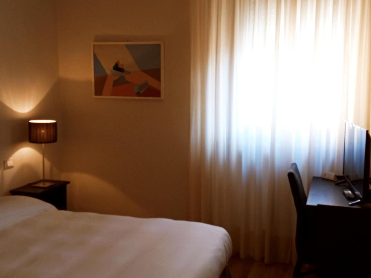 Hotel Touring Ливорно Екстериор снимка
