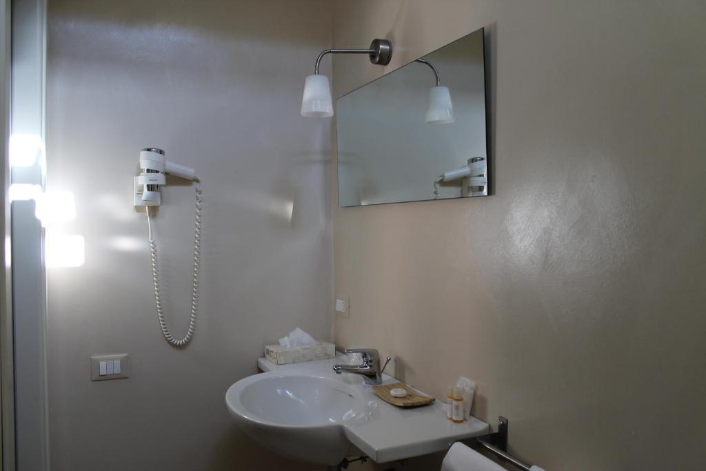 Hotel Touring Ливорно Стая снимка
