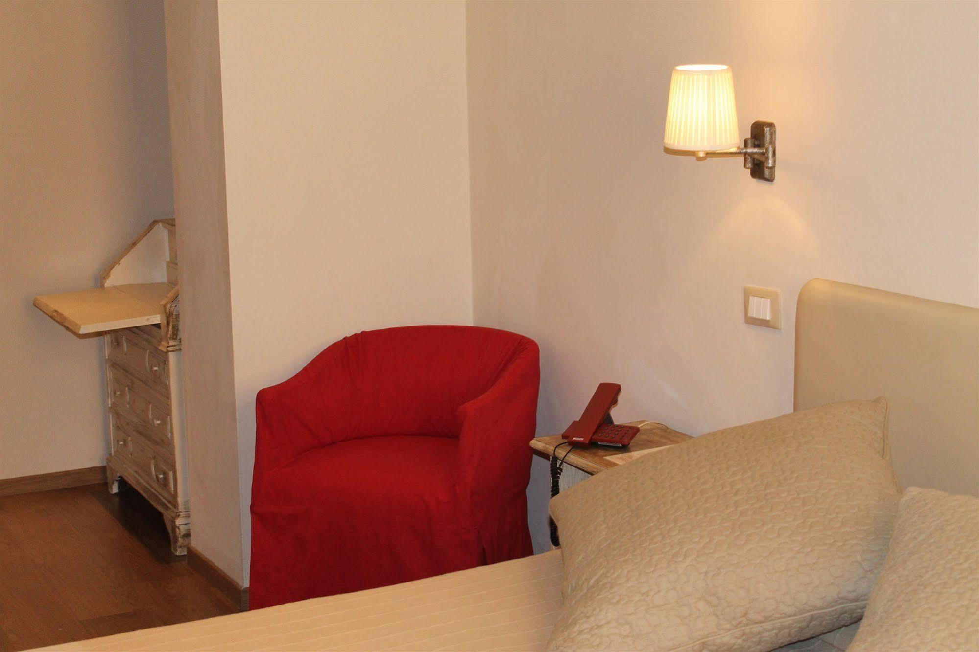 Hotel Touring Ливорно Екстериор снимка
